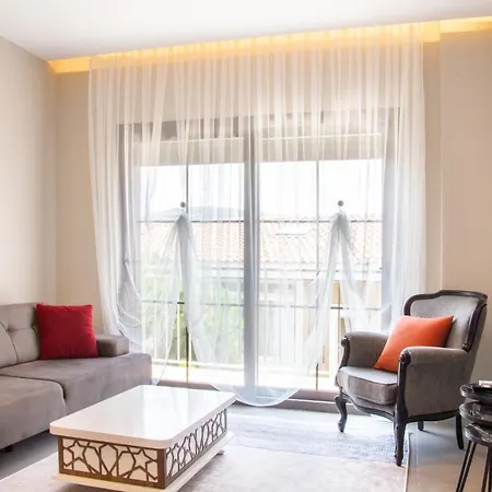 Flat W Balcony 4 Min To In Apartment Cesme