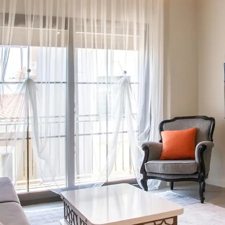 Flat W Balcony 4 Min To In * Cesme